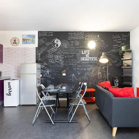 Home2book Stylish דירה *